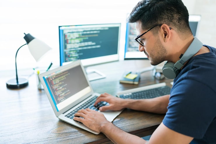 Multi-tasking performance on Lenovo laptop running Android Studio and Docker for Indian developers